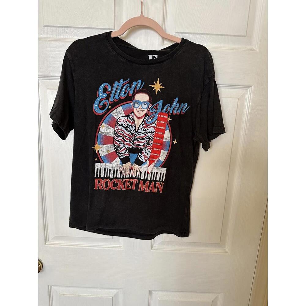 Elton John Rocket Man T-Shirt Rhinestones Band Women's Black XS Fit Loose